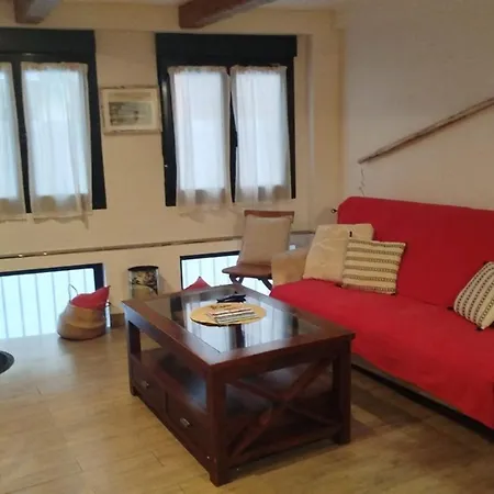 Apartment Duplex Con Encanto En Casco Viejo Junto Al Puerto Bermeo